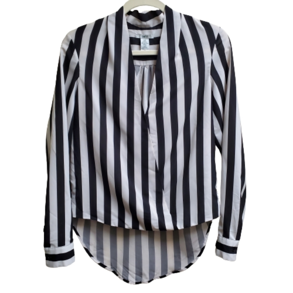 Bar III Long Sleeved V-neck Blouse XS
